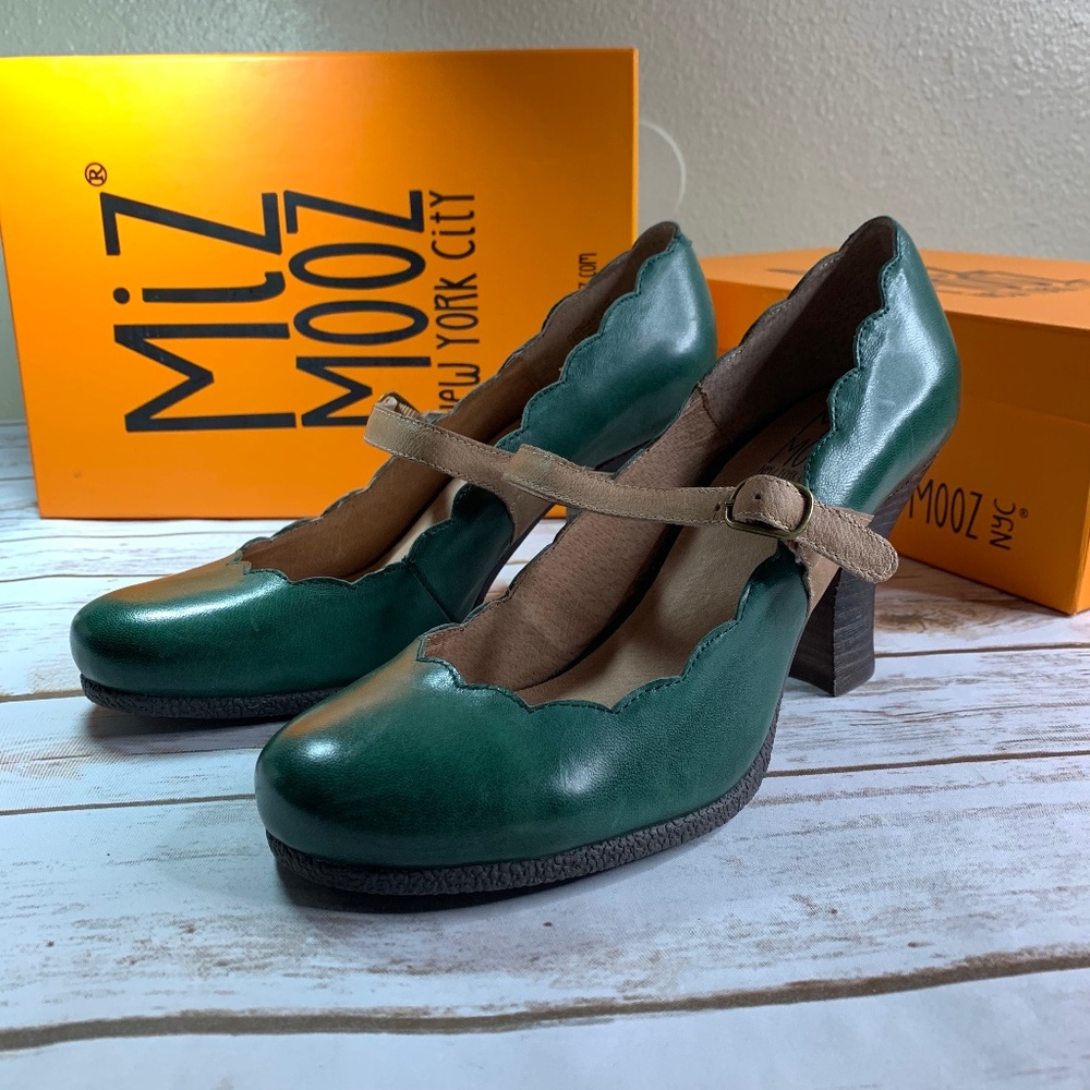 Miz Mooz Karly Forest Green scalloped 8.5